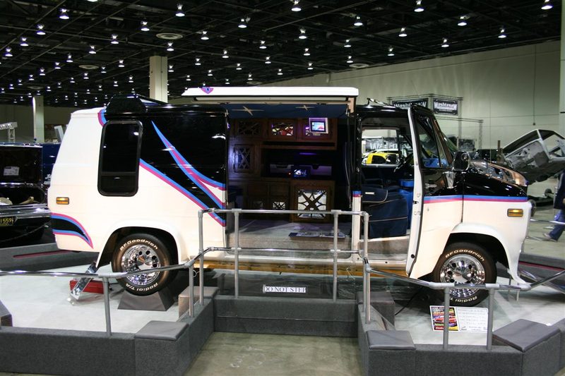 Illustration for article titled 2009 Detroit Autorama: Vannin' Is Back!